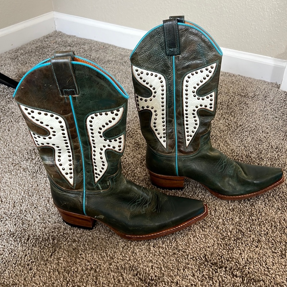 Frye Cowgirl Boots Size 8.5W